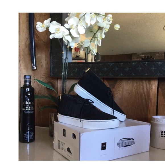 Clear Weather One-O-One Mid-Top Fashion Sneakers - Picture 6 of 7